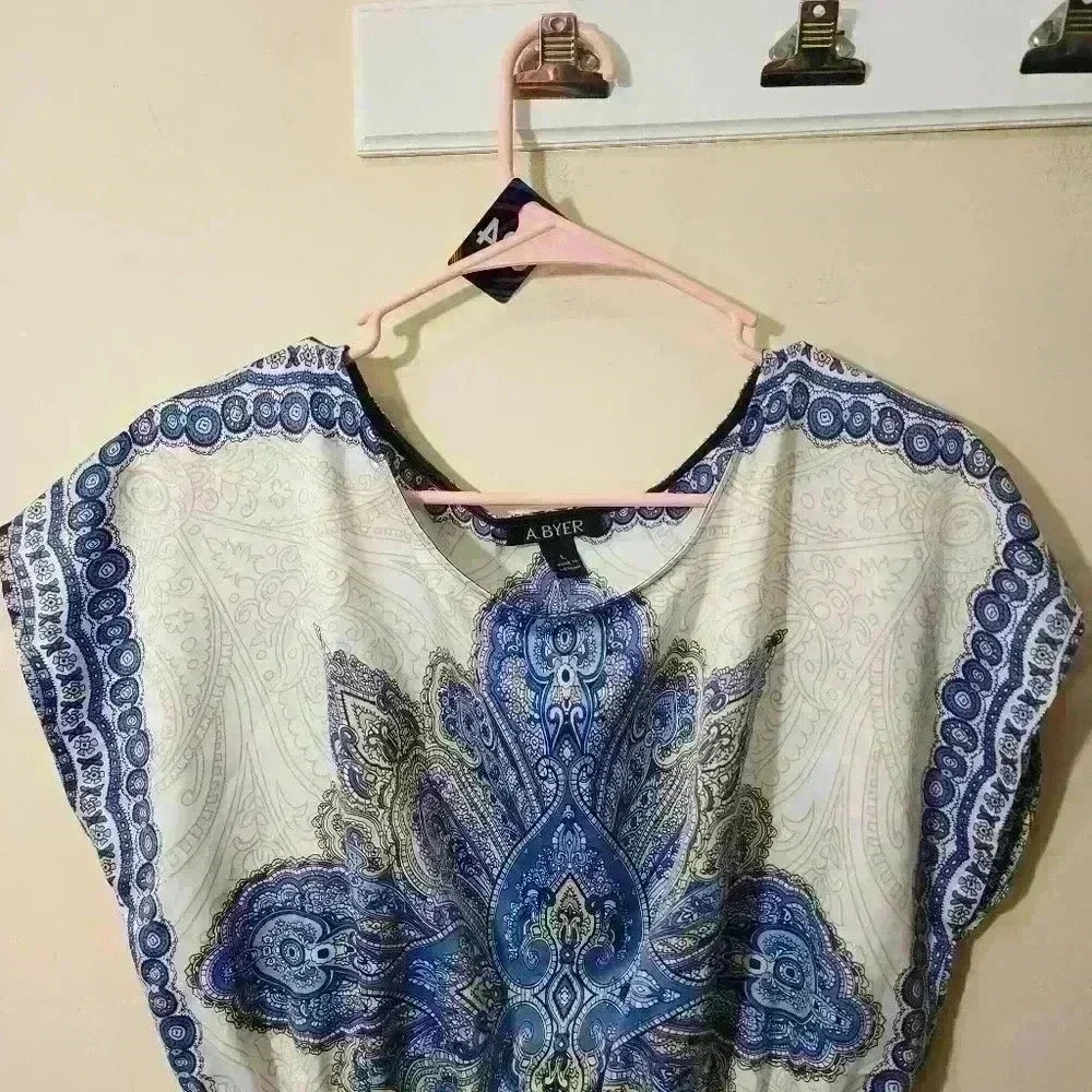 A. Byer handkerchief dolman sleeve top size large - Picture 4 of 6